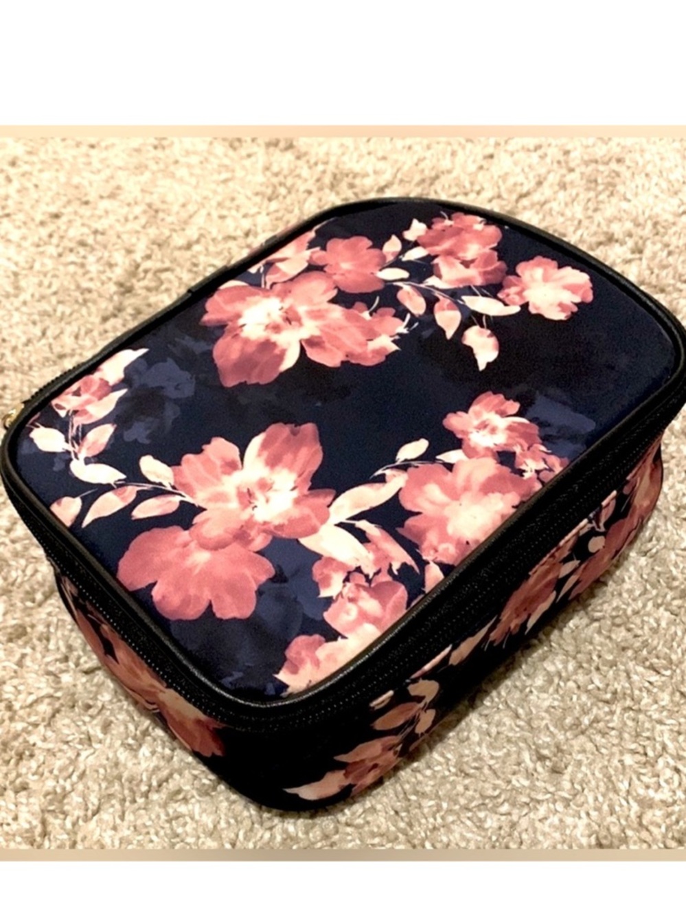 💙Victoria’s Secret Cosmetic Case